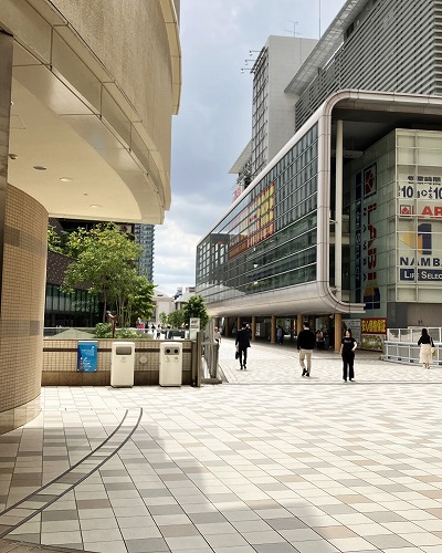御堂筋線梅田駅からYogibo HOLY MOUNTAINへの行き方